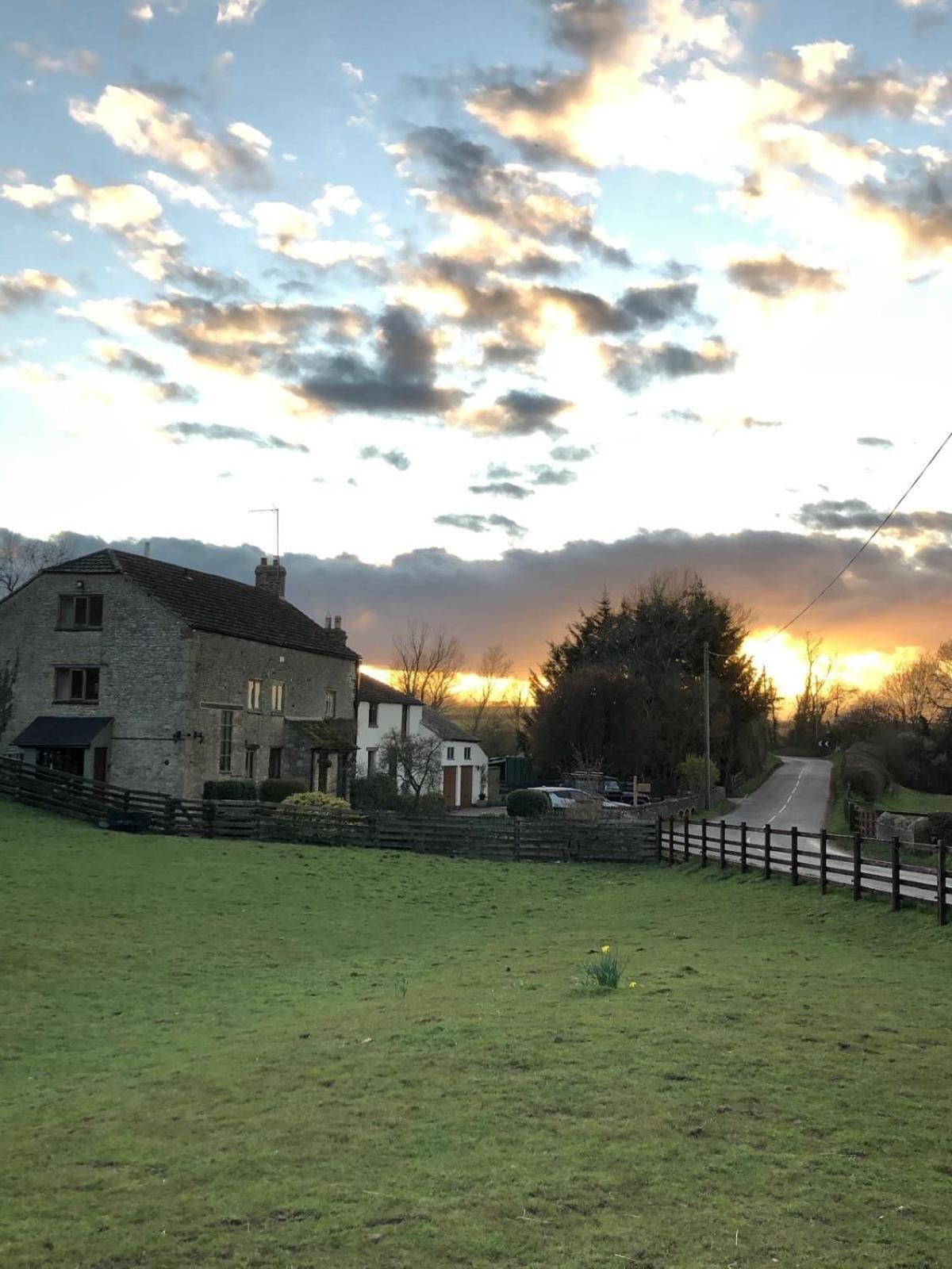 Astwell Mill Bed & Breakfast Helmdon Екстериор снимка